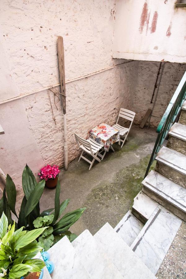 Solemagia In Via Roma Vernazza Exterior photo